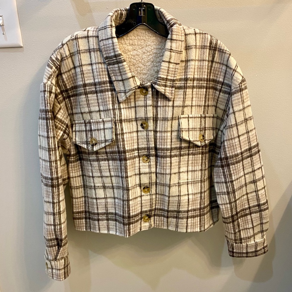 New Altar’d State Taupe Plaid Sherpa Roomy Boxy Short Jacket M
